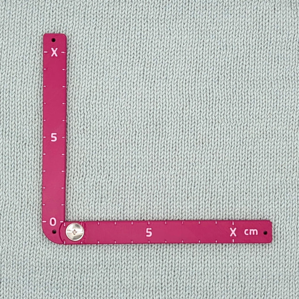 Swatch Gauge in Plum, open to a right angle, 10 cm side